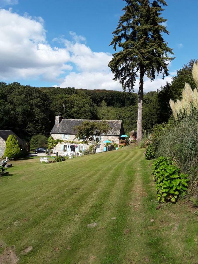 Bed and Breakfast Moulin De La Civiere Kergrist-Moelou Exteriér fotografie